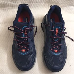 HOKA 11 challenger ATA 3 Like new condition